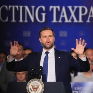 JD Vance stumps for Long Island Republicans